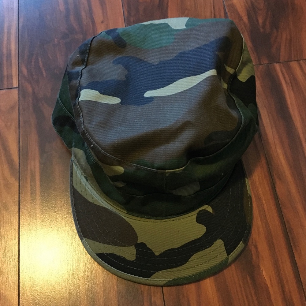 Military Winter Hat - Picture 1 of 2